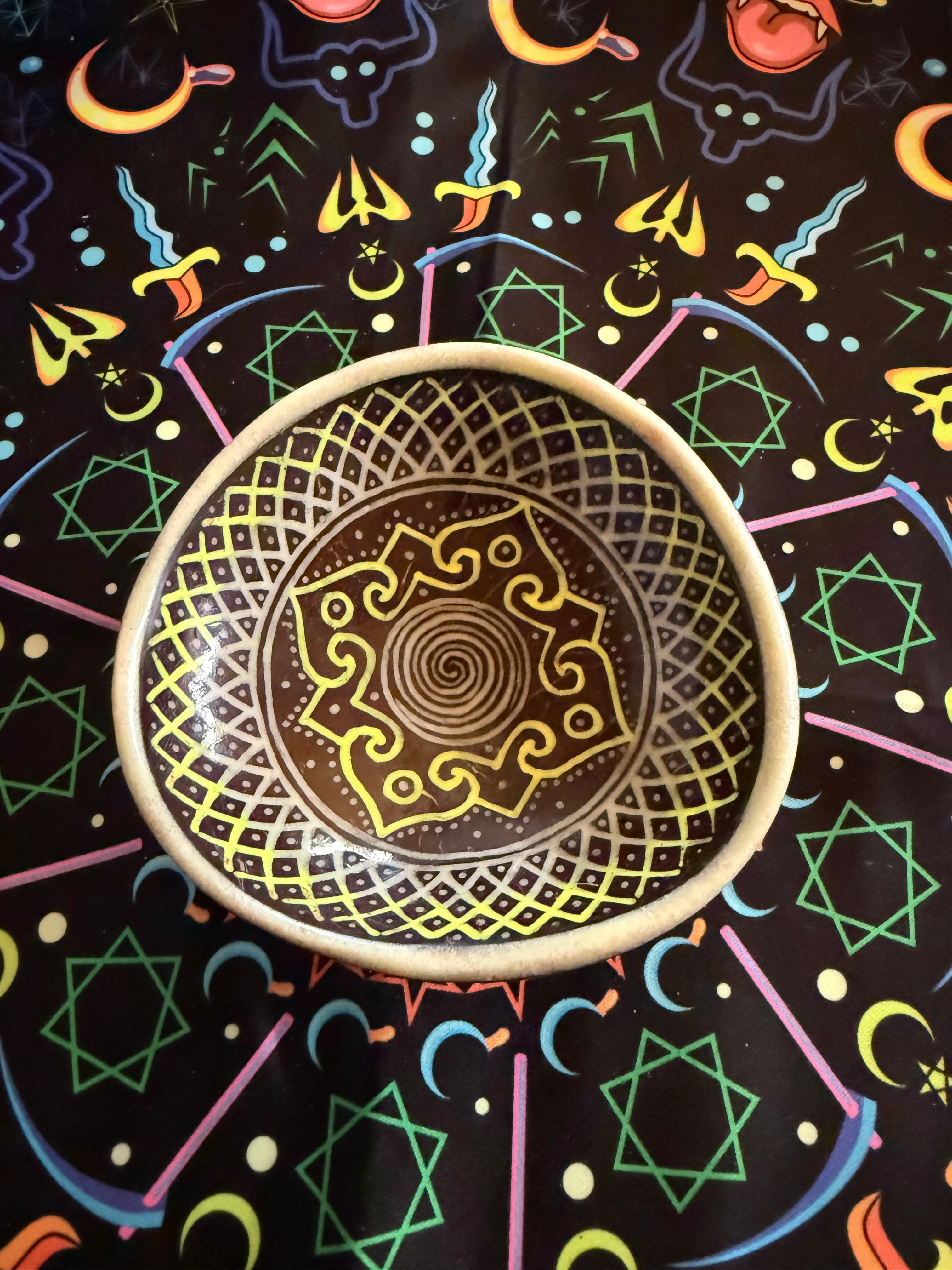 Coconut Mixing Bowl(Glow/UV) ‘Golden Consciousness 1/1