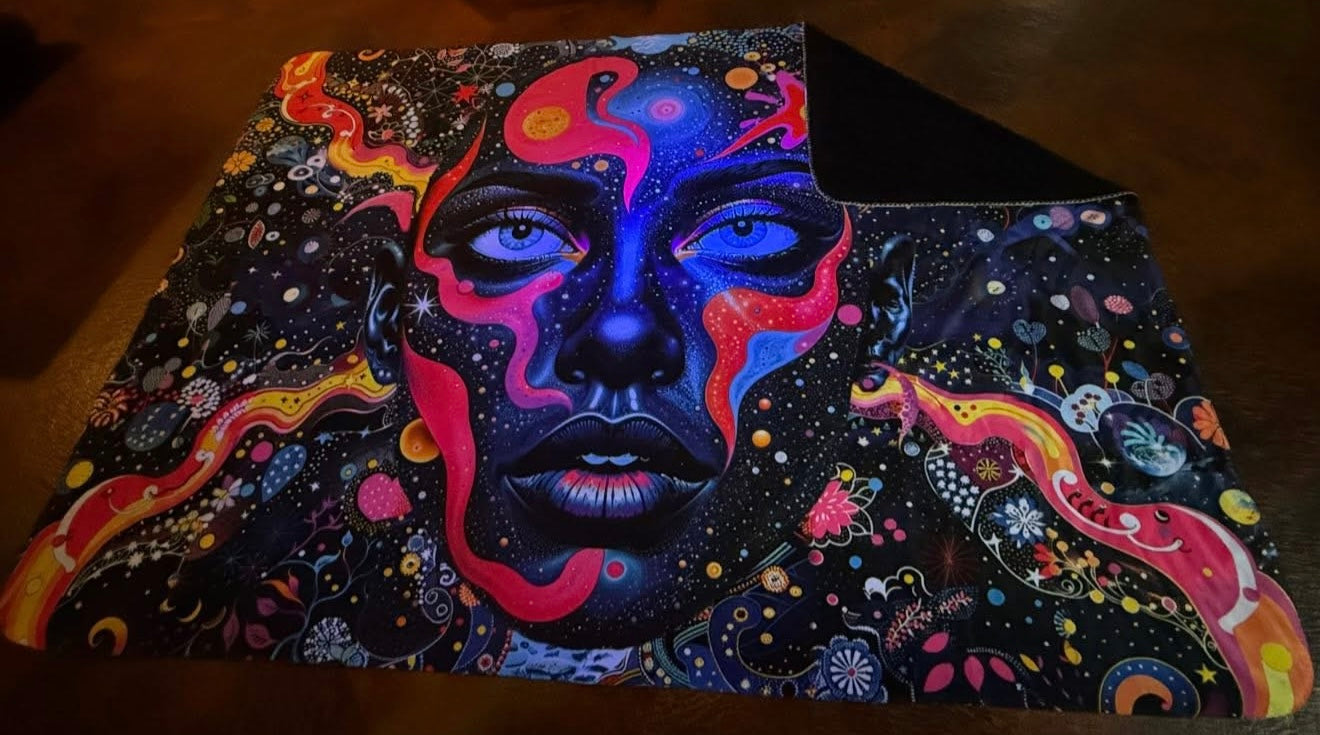 Fleece Blanket ‘Cosmic Gaze’ (Limited to 20)-oversized