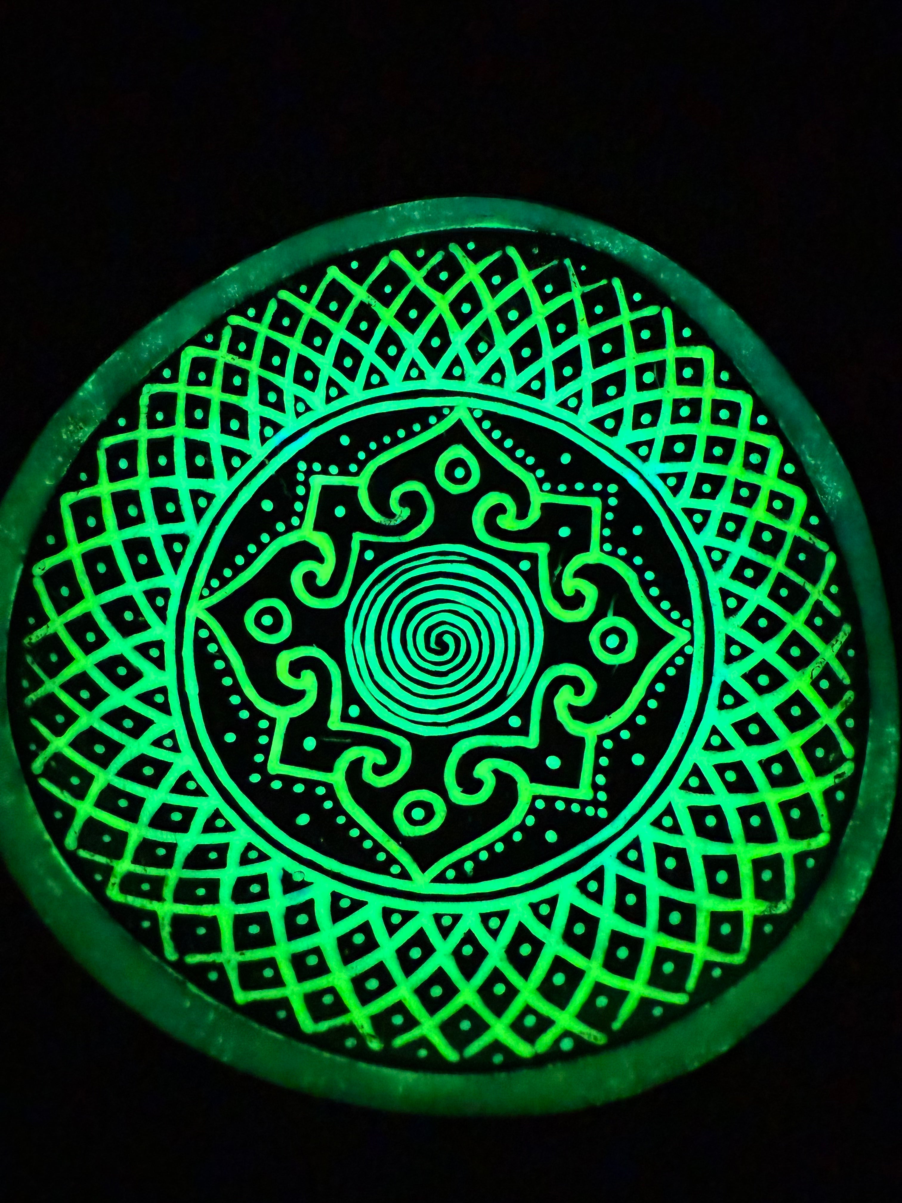 Coconut Mixing Bowl(Glow/UV) ‘Golden Consciousness 1/1
